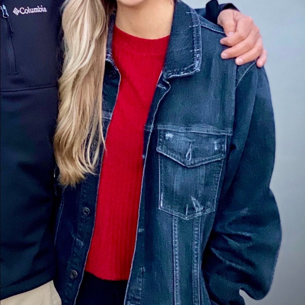 Aritzia red cropped sweater